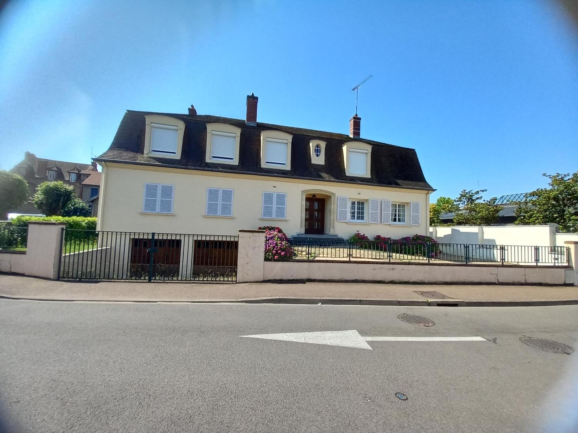 L Escapade Parodienne Paray-le-Monial Exterior foto